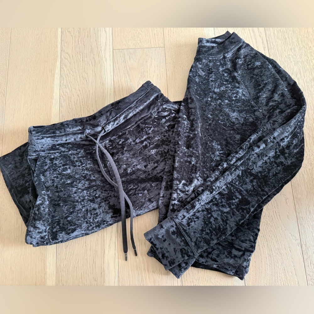 Lululemon Crushed Velvet Special Edition sweatsuit set